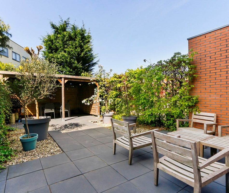 Balsa 196, Dordrecht