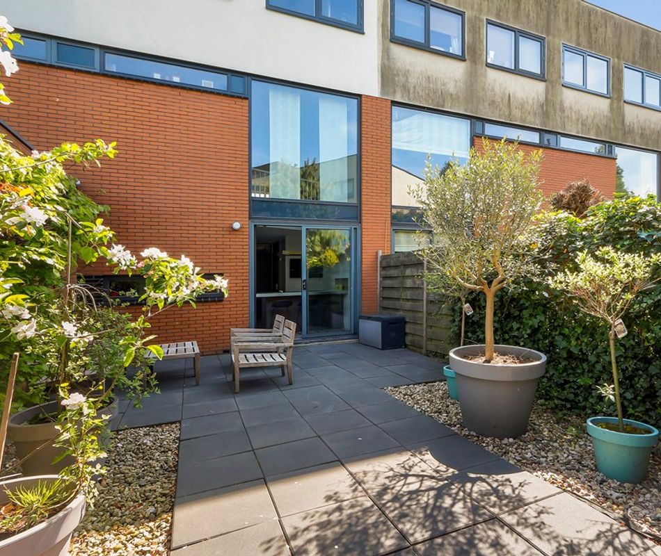 Balsa 196, Dordrecht