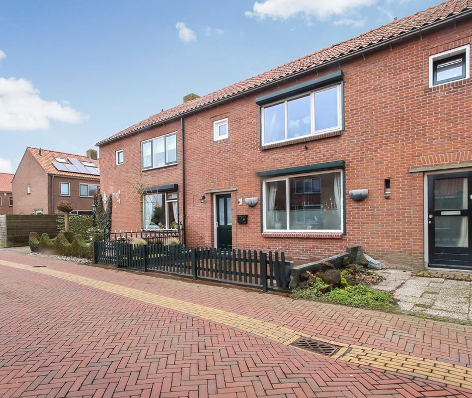 Vlietstraat 24, Hoogblokland